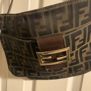 Fendi Zucca Canvas Mamma Baguette. Pre-owned. Good shape shoulder bag. No smell